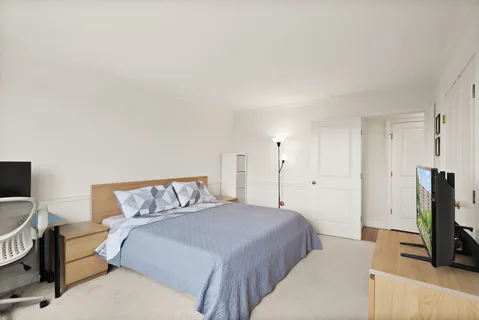 $297,000 | 4977 Battery Lane, Unit 1711, Bethesda, MD 20814