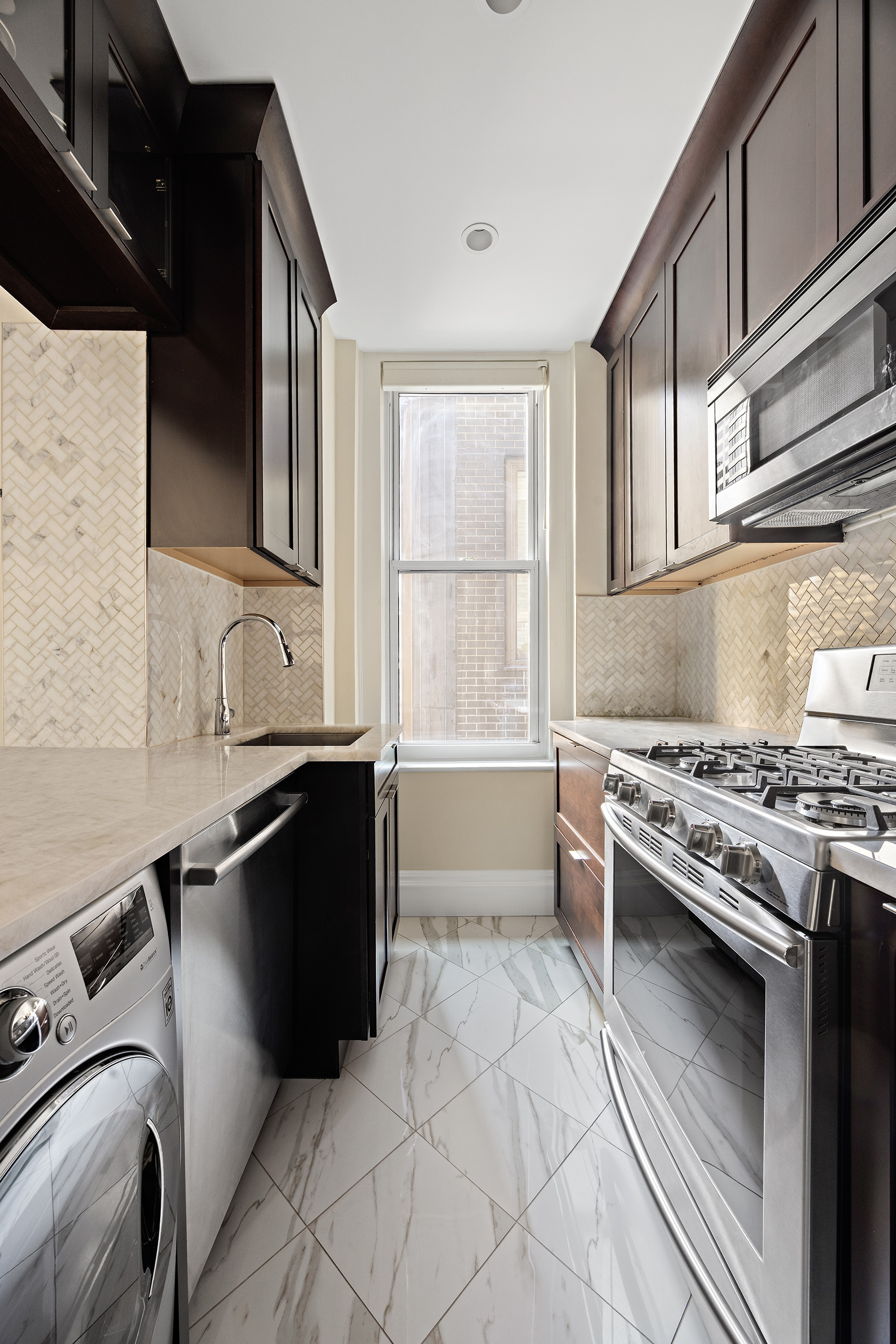 200 West 54th Street, Unit 10K Manhattan, NY 10019 - Photo 17 of 25