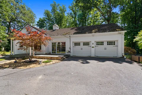 Contact Agent | 6613 Bradley Boulevard, Bethesda, MD 20817