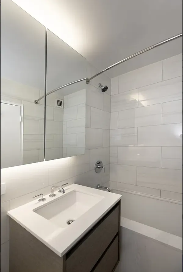 $5,000 | 166 East 34th Street, Unit 1802 | Kips Bay