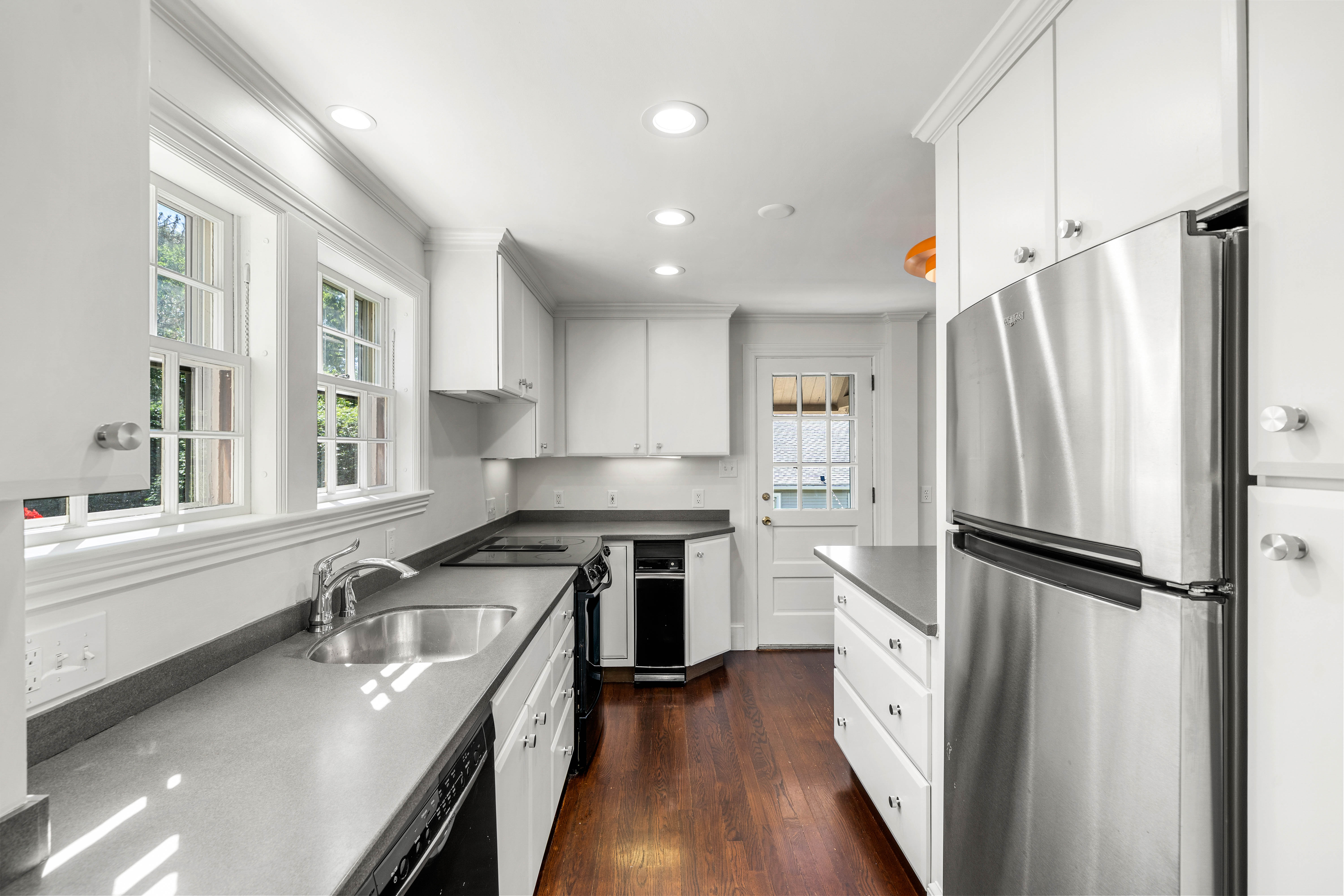 3 Vassar Road Marblehead, MA 01945 - Photo 5 of 16