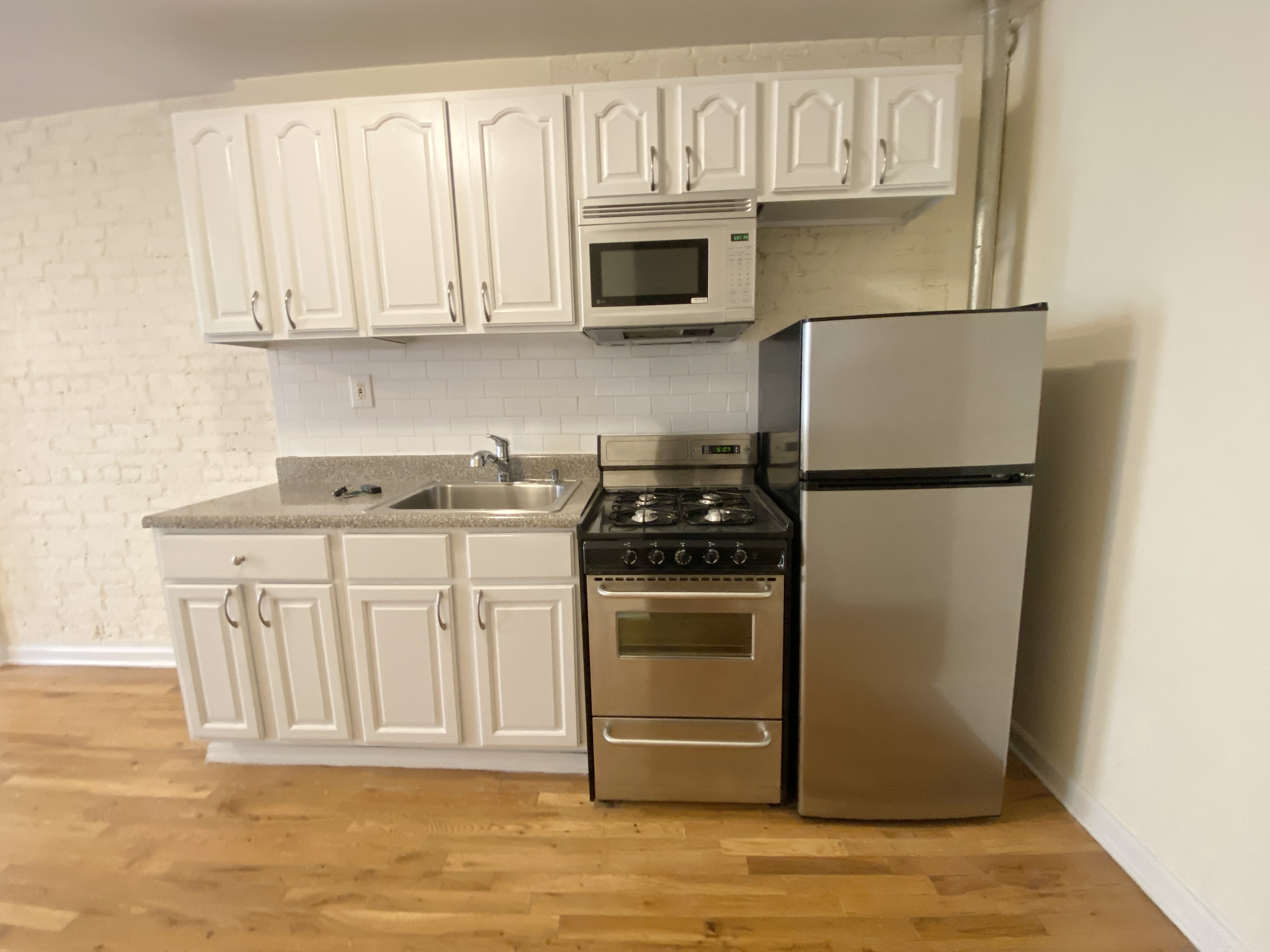 1604 1st Avenue, Unit 3B Manhattan, NY 10028 - Photo 5 of 6