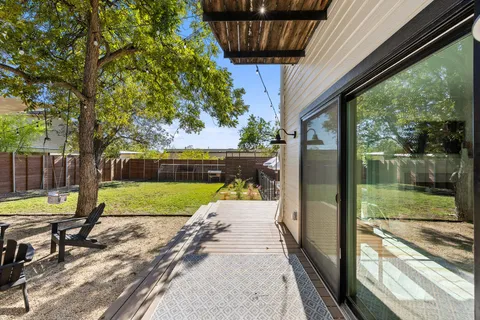 $1,100,000 | 909 East 50th Street, Austin, TX 78751