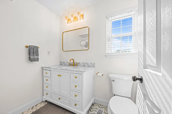 $570,000 | 3 Luray Lane, Marlton, NJ 08053