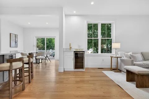 $1,999,000 | 37 Maple Street, Lynnfield, MA 01940