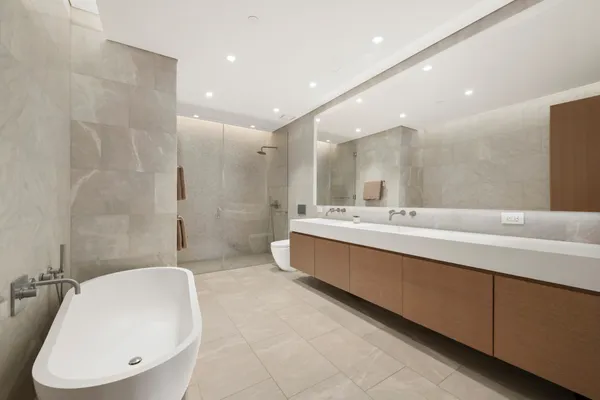 $5,350,000 | 49 Chambers Street, Unit 8E | TriBeCa