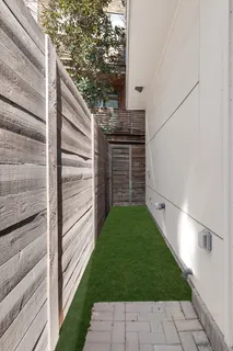 $649,000 | 381 East Greenbriar Lane, Unit 401, Dallas, TX 75208