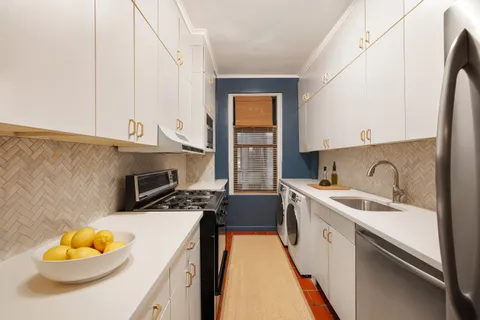 $2,200,000 | 115 East 86th Street, Unit 22 | Upper East Side