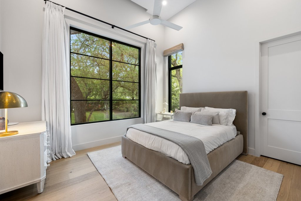 401 Honeycomb Ridge Austin, TX 78746 - Photo 22 of 34