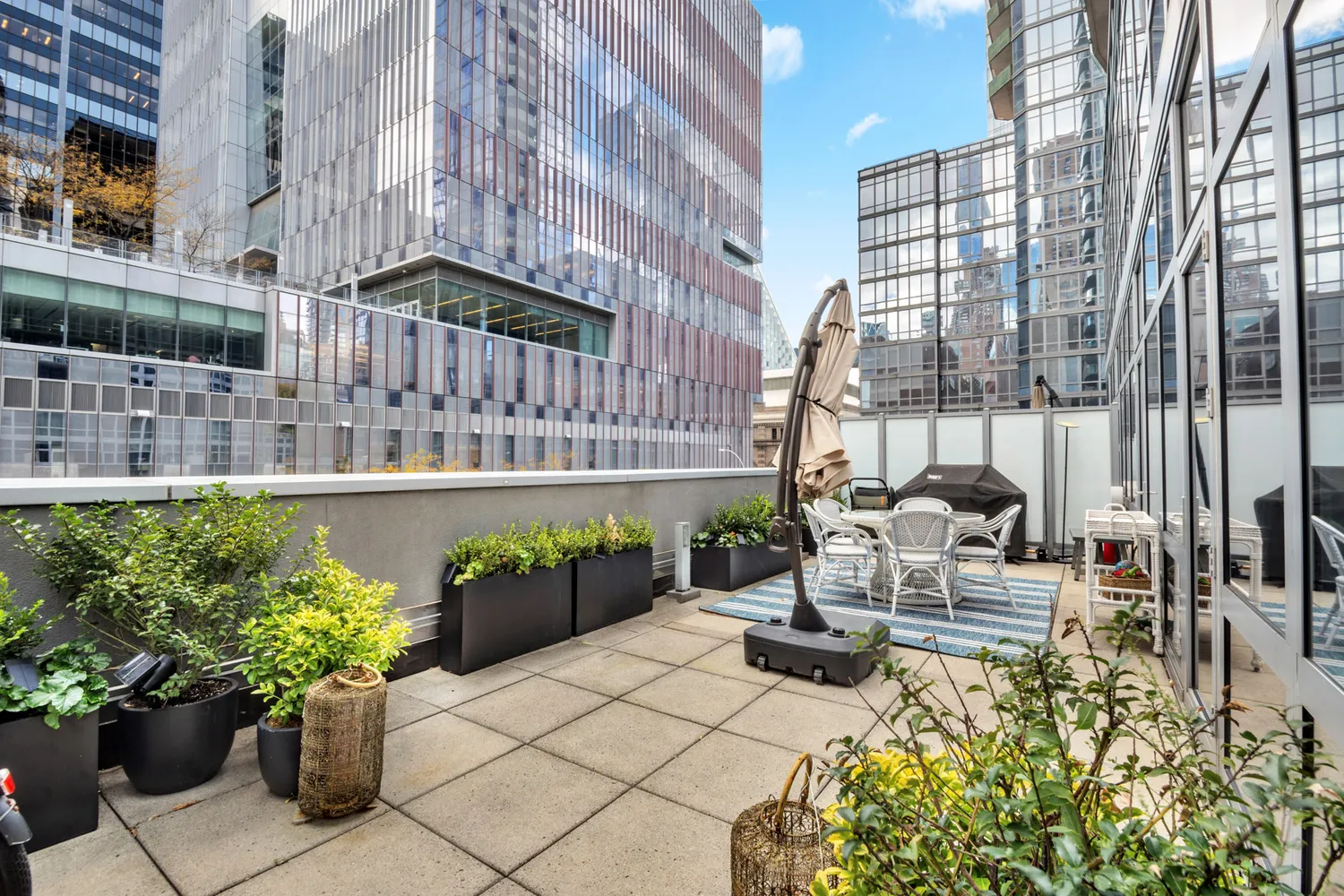 $4,100,000 | 555 West 59th Street, Unit TH3C | Upper West Side