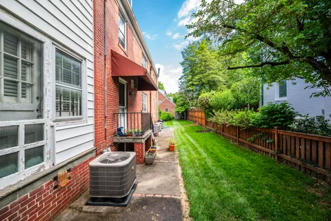 $2,000,000 | 4201 43rd Street Northwest, Washington, DC 20016