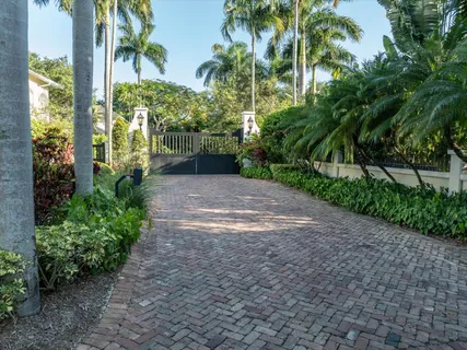 $4,200,000 | 5700 Southwest 86th Street, Miami, FL 33143