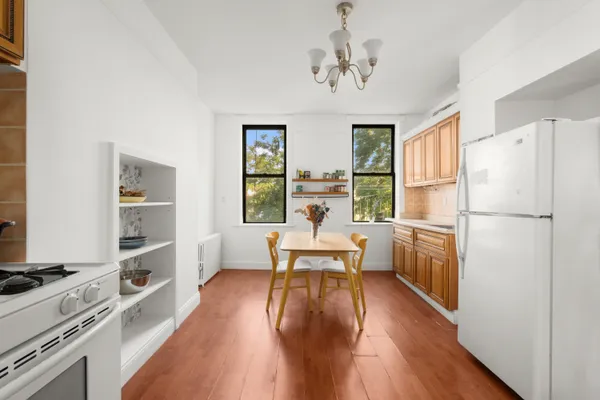 $4,200 | 96 Java Street, Unit 4L | Greenpoint