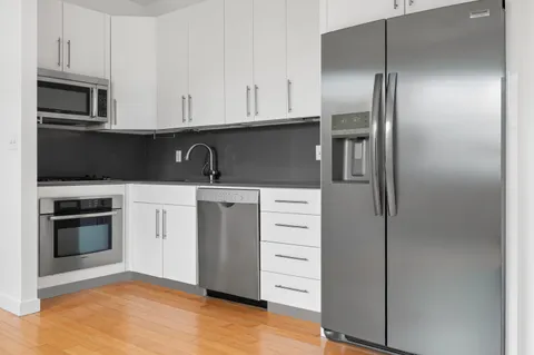 $995,000 | 479 West 152nd Street, Unit 4B | Hamilton Heights