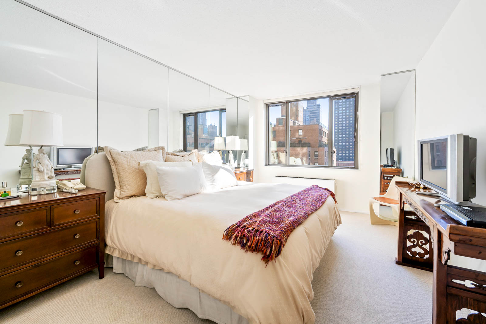 300 East 54th Street, Unit 9B Manhattan, NY 10022 - Photo 2 of 8