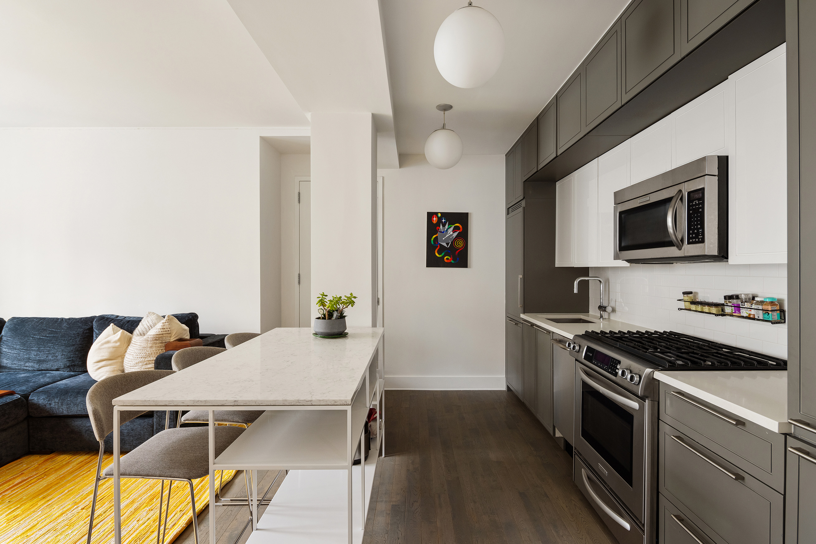 416 West 52nd Street, Unit 713 Manhattan, NY 10019 - Photo 1 of 18 Gallery Image 1