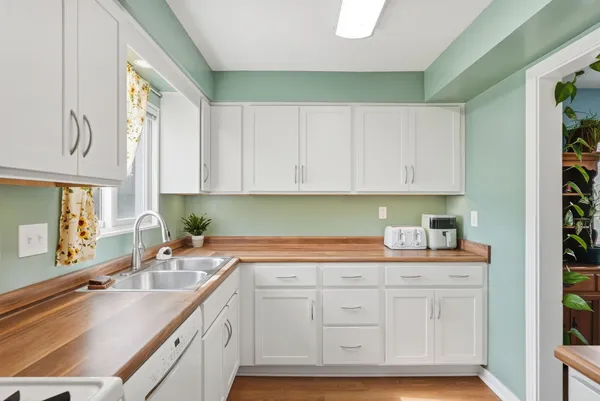 $250,000 | 3905 Mt Troy Road, Pittsburgh, PA 15212