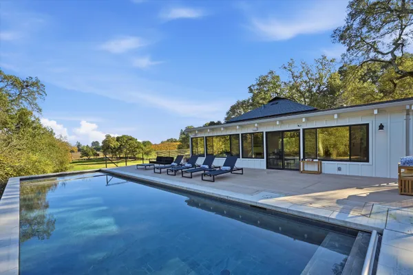 $2,890,000 | 2291 Westside Road, Healdsburg, CA 95448