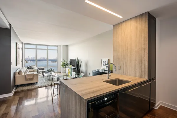 $5,950 | 2 Northside Piers, Unit 20C | Williamsburg