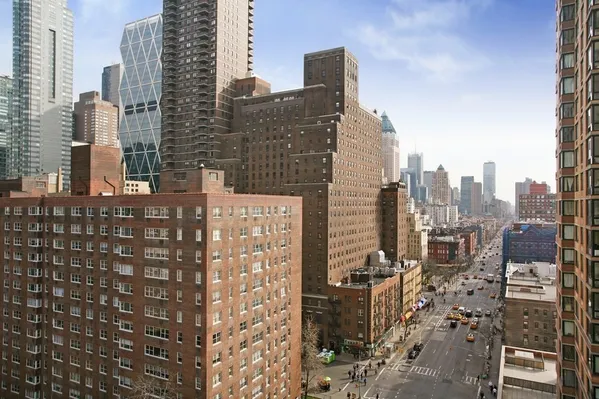 $8,250 | 2 Columbus Avenue, Unit 14C | Upper West Side