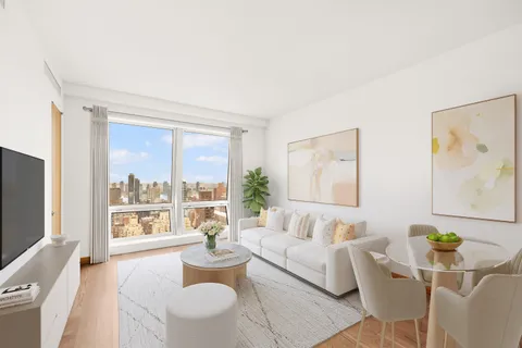 $2,095,000 | 400 5th Avenue, Unit 37C | Midtown South
