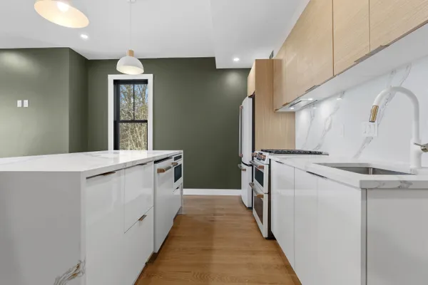 $1,025,000 | 16 Yale Terrace, Unit 2, Jamaica Plain, MA 02130