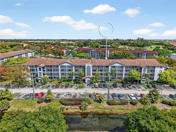 $255,000 | 12701 Southwest 14th Street, Unit 108J, Pembroke Pines, FL 33027