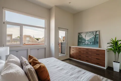 $1,199,999 | 227 West George Street, Philadelphia, PA 19123