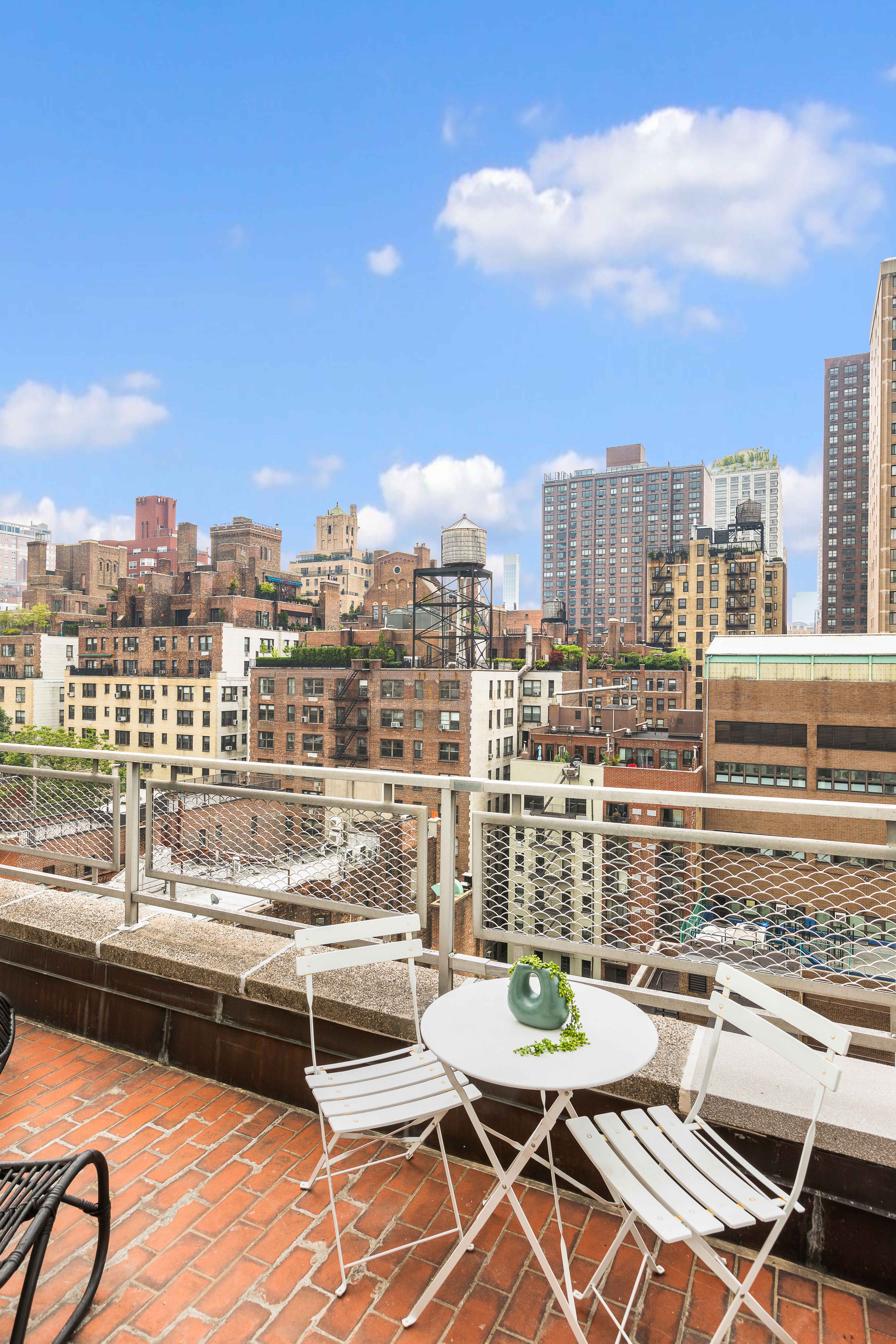 207 East 74th Street, Unit 11G Manhattan, NY 10021 - Photo 10 of 19