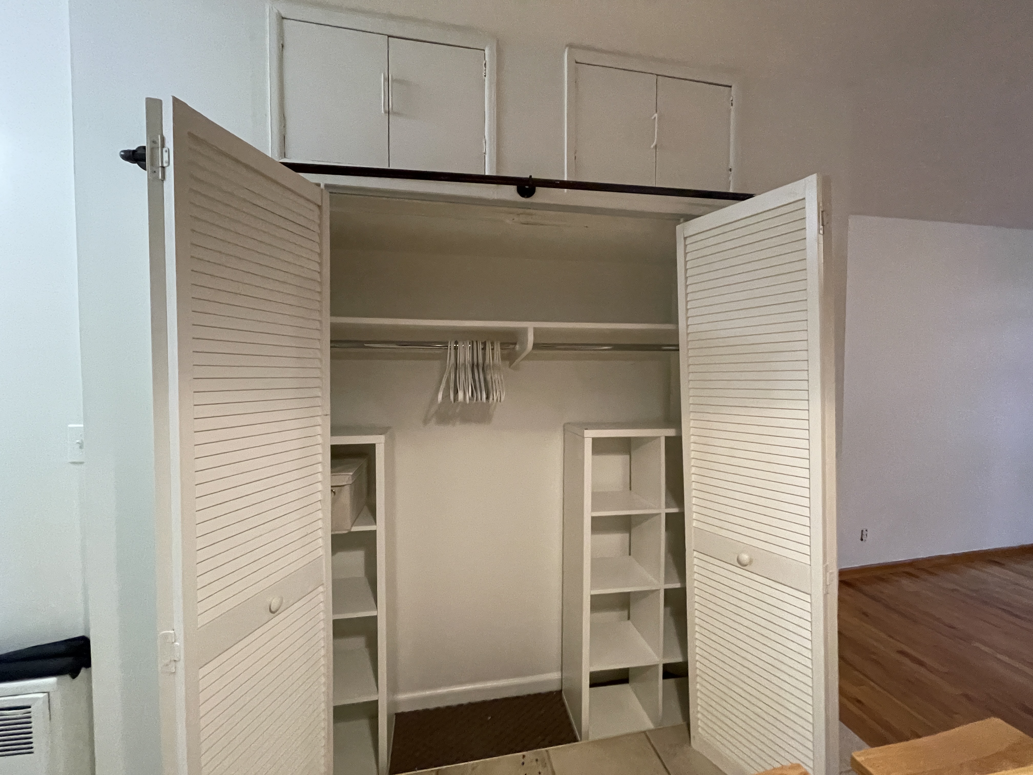 336 East 61st Street, Unit 8 Manhattan, NY 10065 - Photo 8 of 8