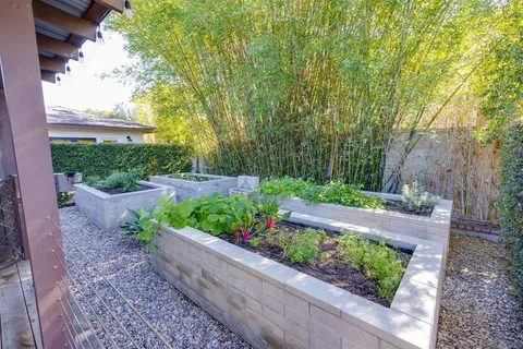 $4,995,000 | 554-556 Stratford Drive, Encinitas, CA 92024