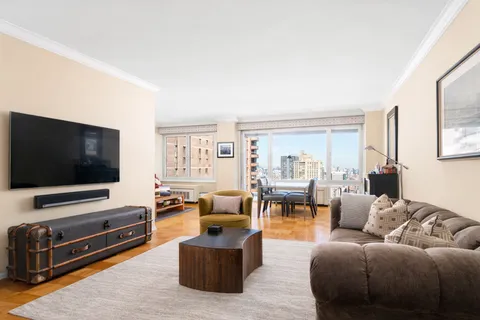 $1,050,000 | 50 East 89th Street, Unit 31C | Upper East Side