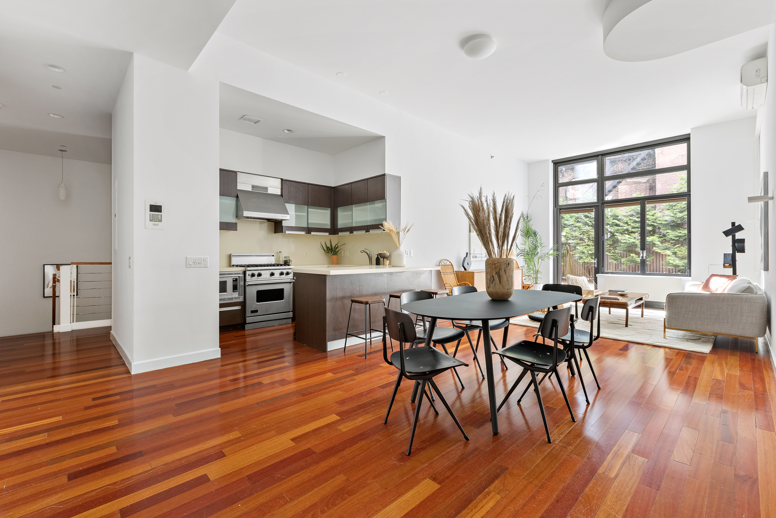 50 West 15th Street, Unit 1D Manhattan, NY 10011 - Photo 4 of 16