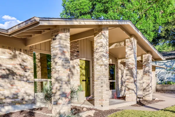 $1,499,900 | 2504 Deerfoot Trail, Austin, TX 78704