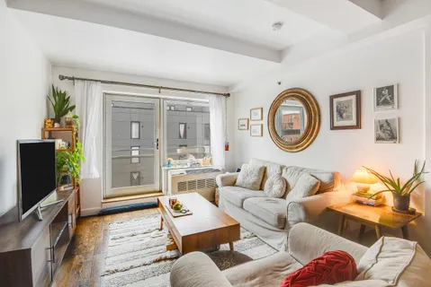 $775,000 | 27 Quincy Street, Unit 3B | Clinton Hill