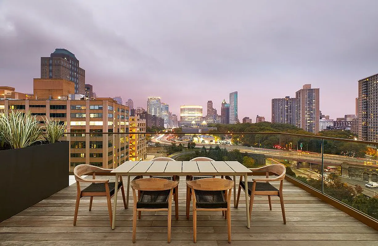 98 Front Street, Unit 9A Brooklyn, NY 11201 - Photo 18 of 31 a view of a terrace with sitting area