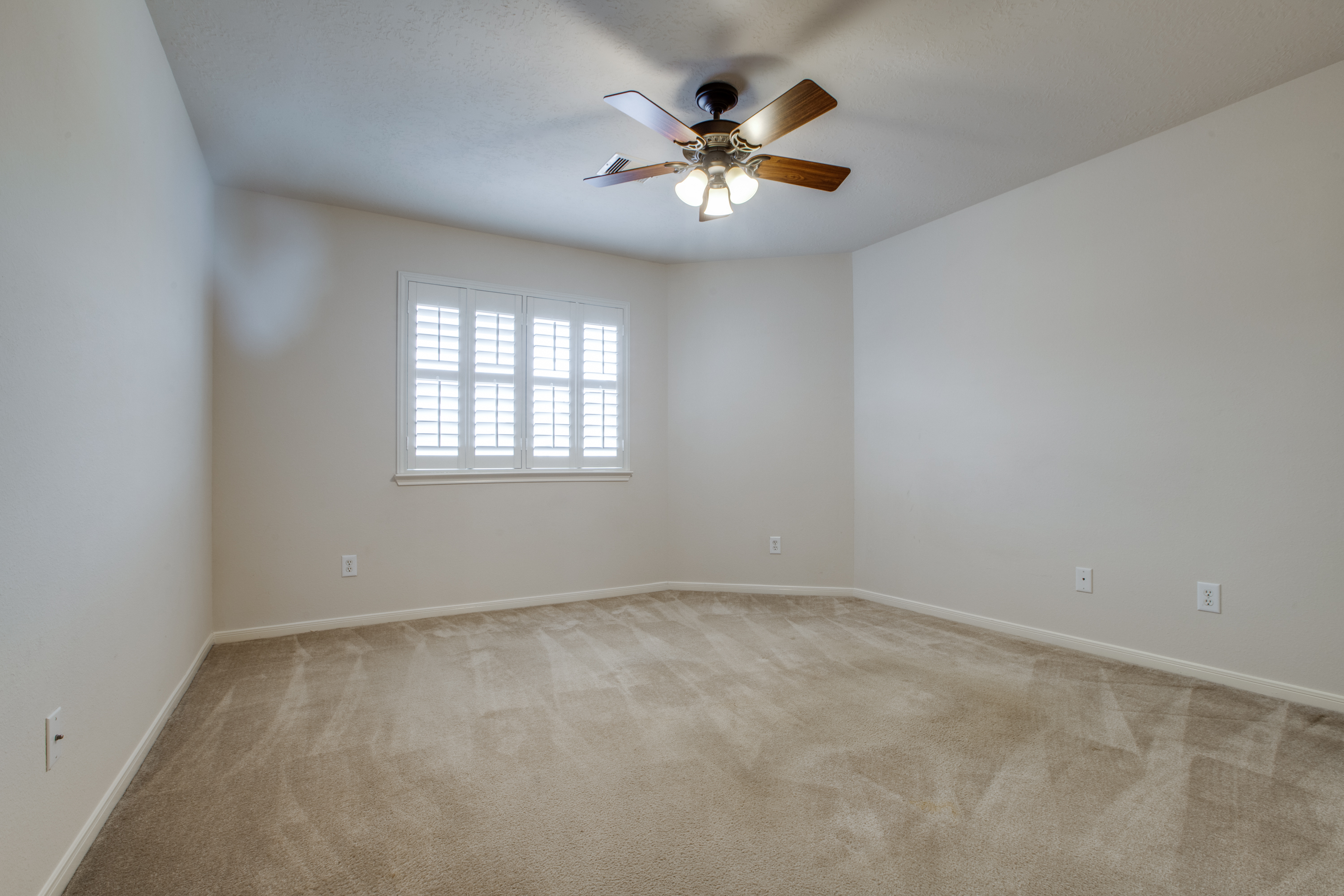 6807 Chapelfield Lane Houston, TX 77049 - Photo 24 of 36