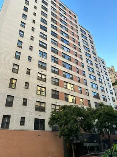 $499,000 | 301 East 69th Street, Unit 14A | Lenox Hill