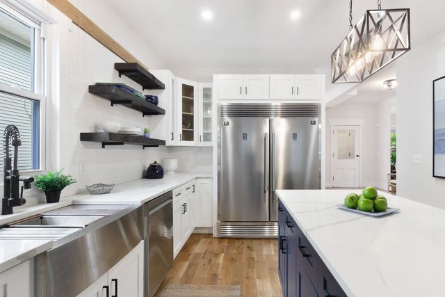 $2,795,000 | 542 East 24th Street | South Midwood