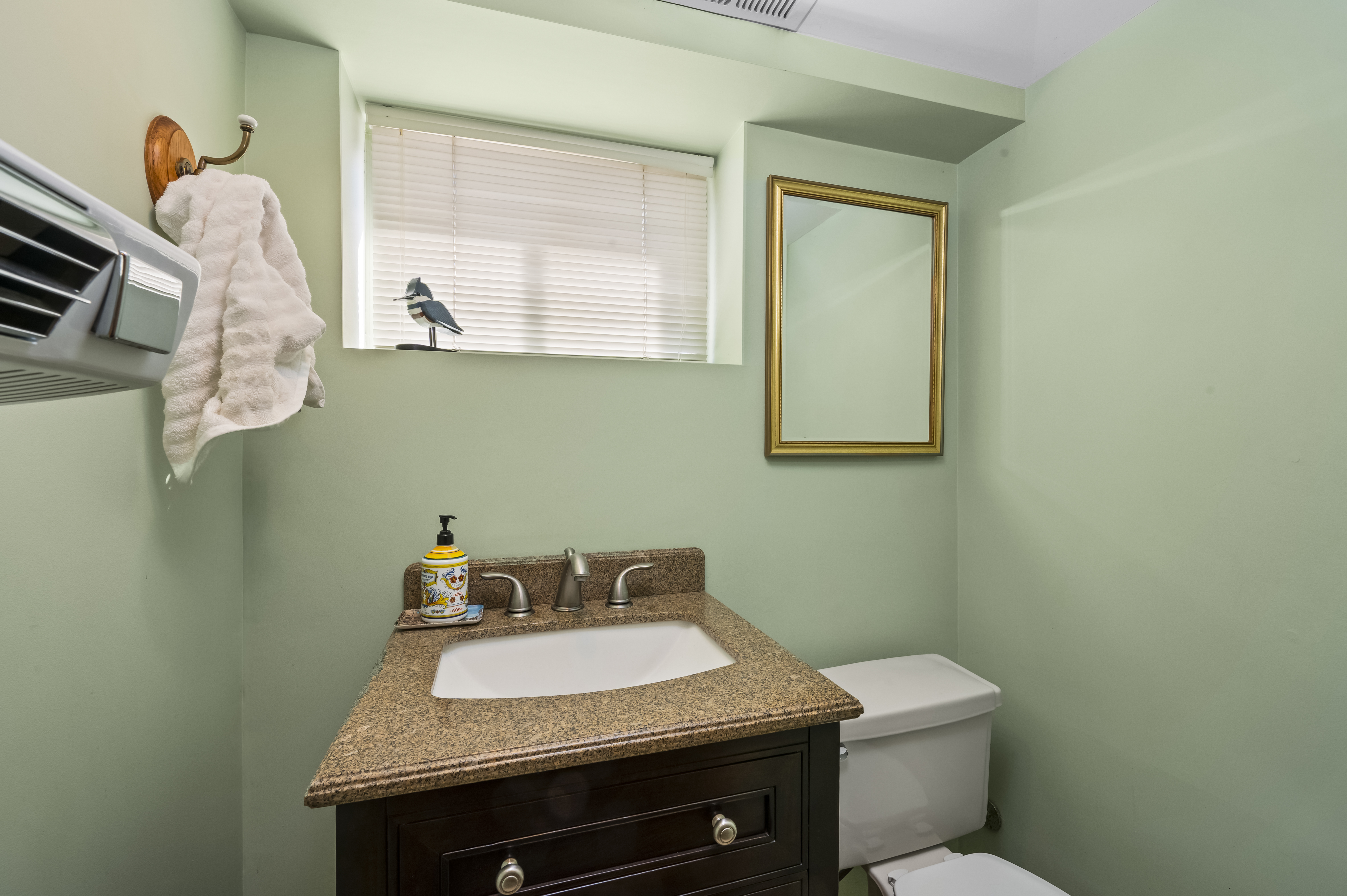 4665 Amboy Road Staten Island, NY 10312 - Photo 30 of 33 Gallery Image 30