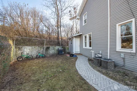 $550,000 | 495 Bound Brook Road, Dunellen, NJ 08812