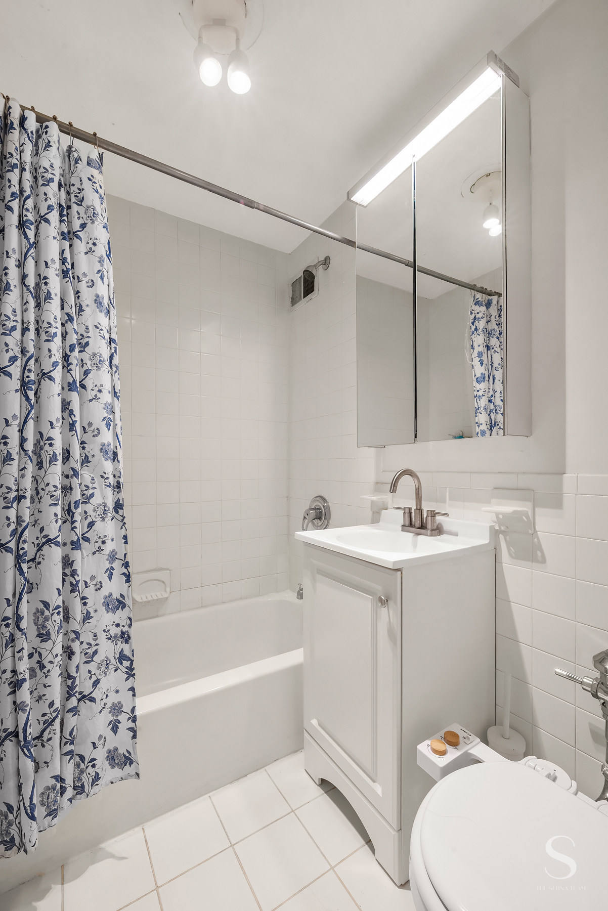 312 West 23rd Street, Unit 2O Manhattan, NY 10011 - Photo 3 of 5