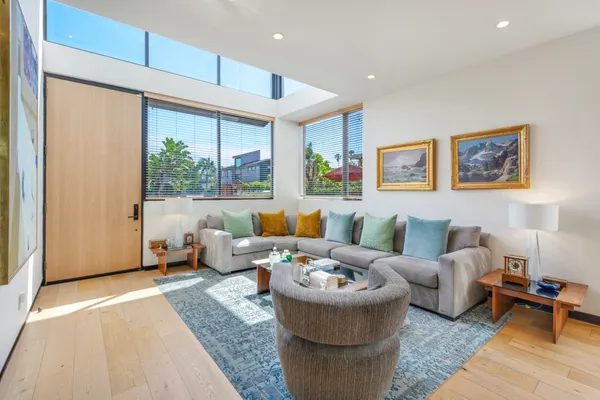 $3,825,000 | 2325 Cloy Avenue, Venice, CA 90291