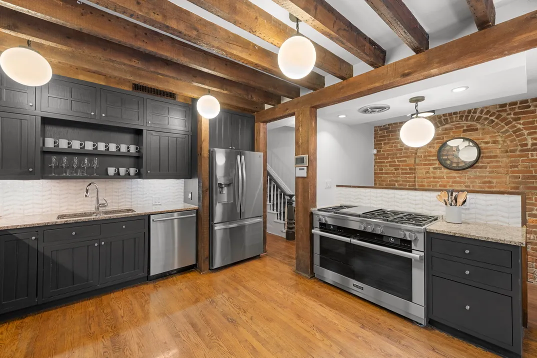 $55,000 | 209 East 61st Street | Lenox Hill