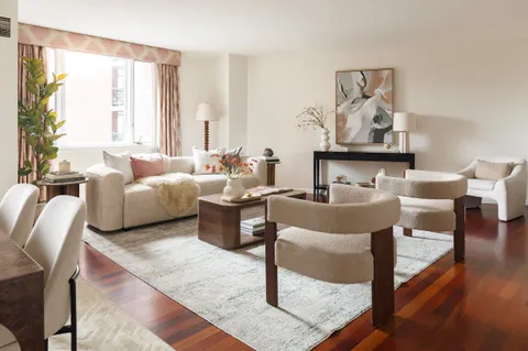 $995,000 | 10 Rogers Street, Unit 606, Cambridge, MA 02142