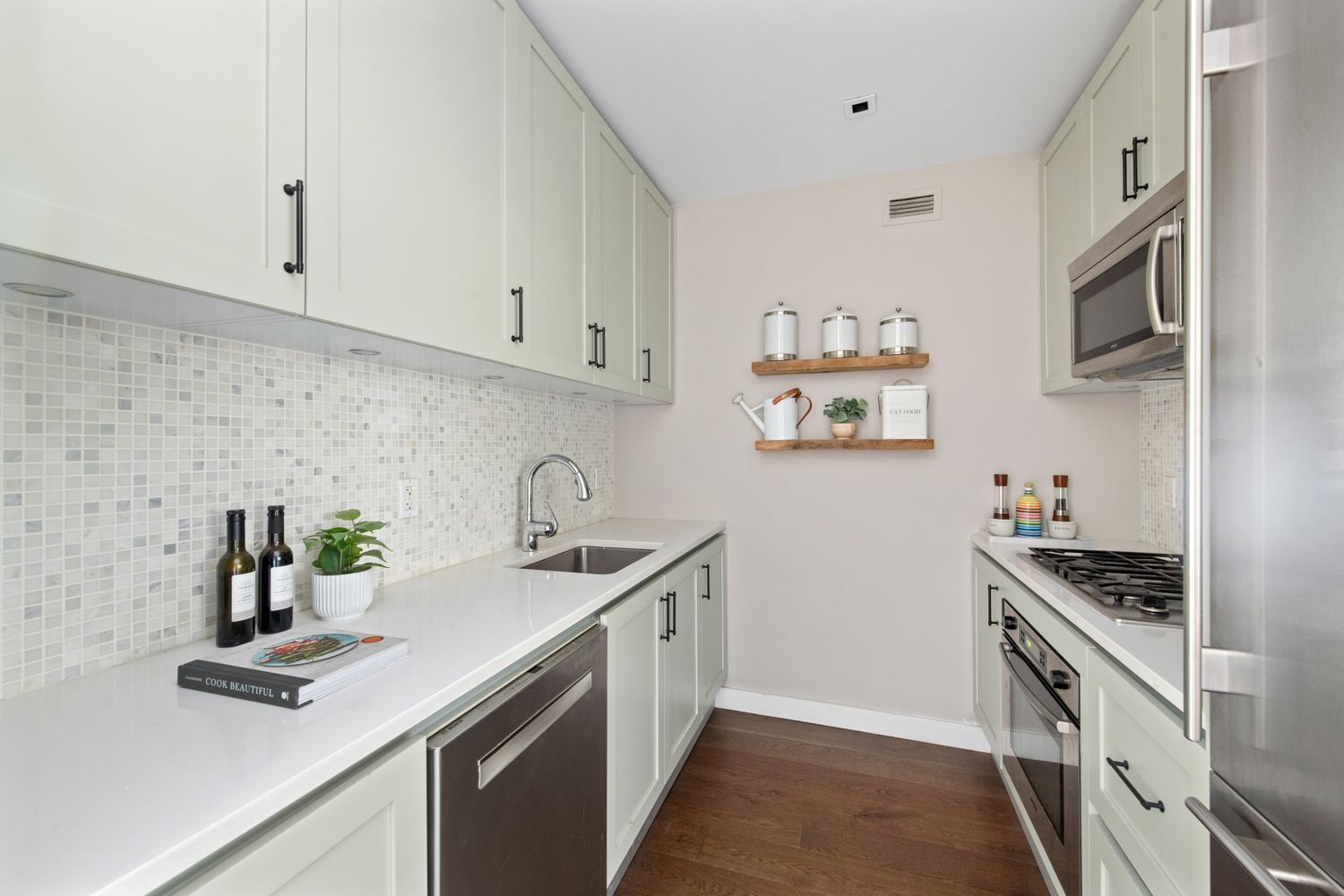 555 West 59th Street, Unit 21H Manhattan, NY 10019 - Photo 4 of 13 Gallery Image 4