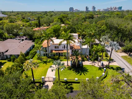 $8,200,000 | 6864 Southwest 68th Street, South Miami, FL 33143