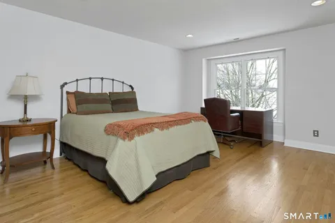 $975,000 | 638 Danbury Road, Unit 9, Ridgefield, CT 06877