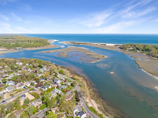 $950,000 | 27 Cypress Drive, Kings Park, NY 11754