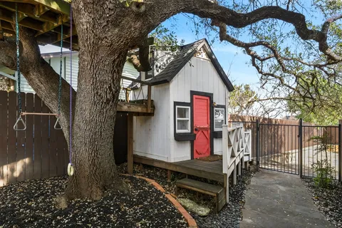 $1,795,000 | 6101 Shadow, Austin, TX 78731